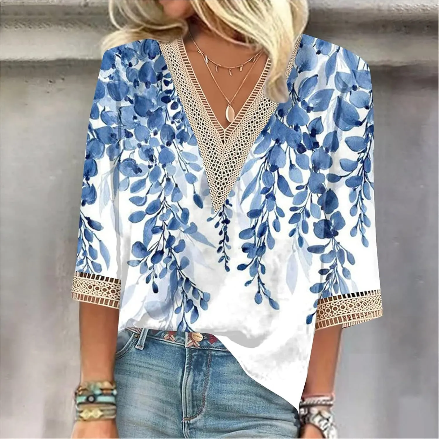 3/4 Sleeve Tee V Neck Hollow Out Women Lace Tops Half Sleeve Cropped T Shirts for Women Gradient Graphic Blouse &