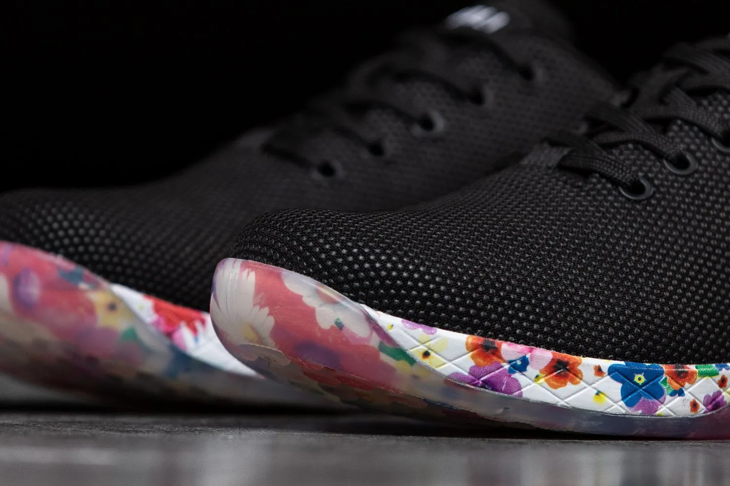 BLACK DAISY TRAINER (WOMEN'S)