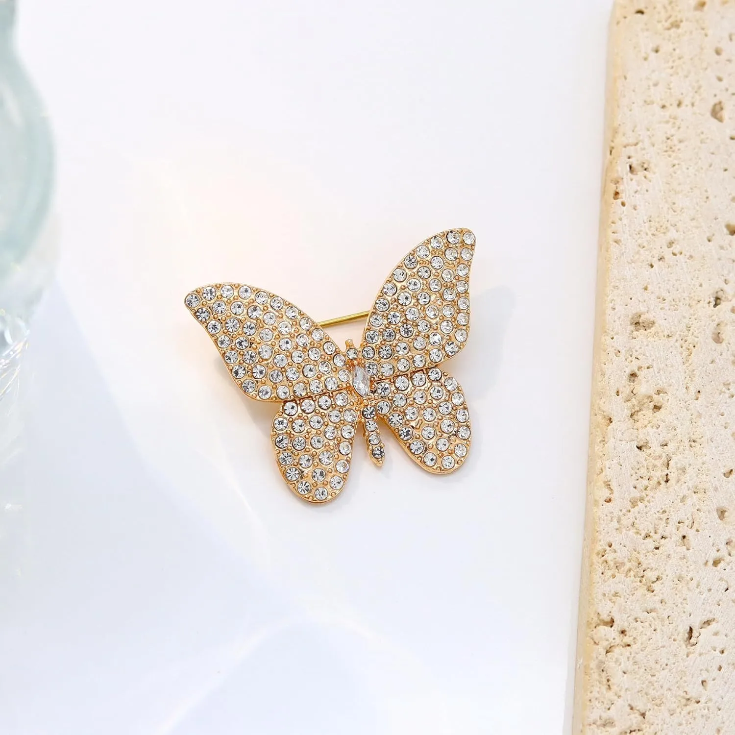 Butterfly Brooch for Women, Insect Butterfly Pins Shawl Pin Clip Flashing Butterfly Jewelry Fashion Brooch Wedding Accessories Sweater Scarf Brooch for Women