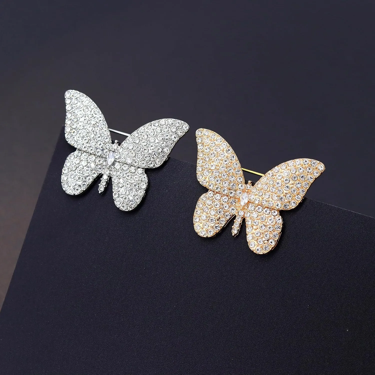 Butterfly Brooch for Women, Insect Butterfly Pins Shawl Pin Clip Flashing Butterfly Jewelry Fashion Brooch Wedding Accessories Sweater Scarf Brooch for Women