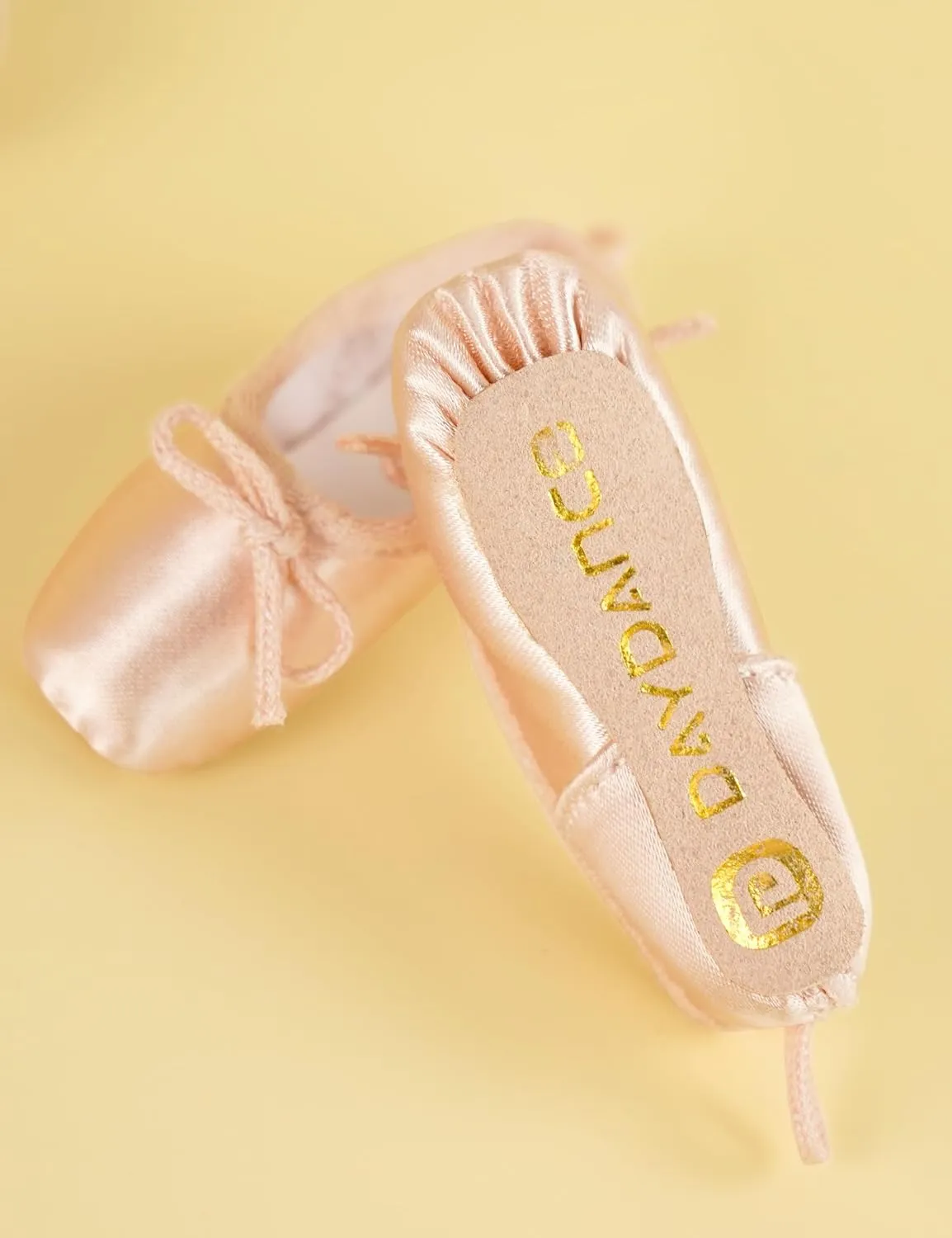 Daydance Girls Women Ballet Shoe Keychain Point Shoe Pedant Decoration for Dancer Ballerina Backpack, Dance Bags