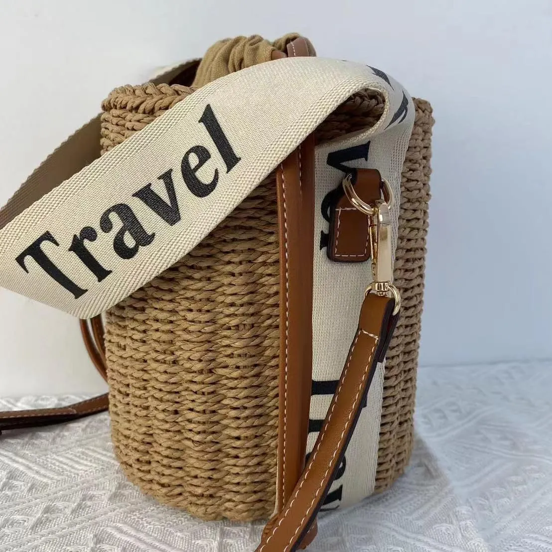 Flower Pearls Rattan Tote Bag Summer Beach Drawstring Straw Bucket Bag Diamonds Woven Handbag