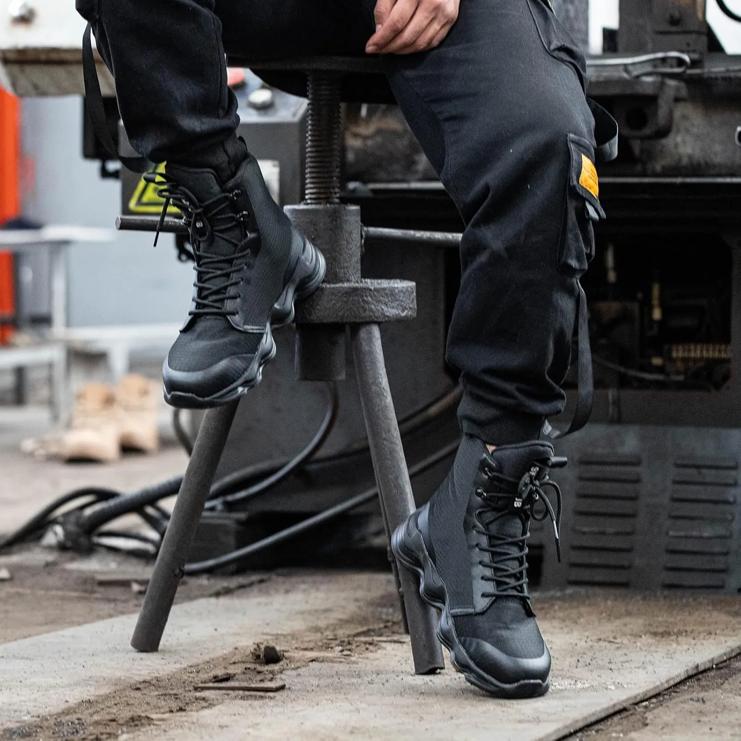 ORISTACO Steel Toe Tennis Boots Breathable Lightweight Athletic Work Safety Footwear