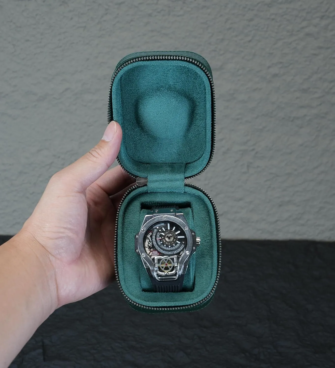 Watch Travel Box, Real Genuine Leather Single Watch Roll Case for Man and Women Watch Packing Storage Organizer with Suede to Protection Zipper Fit All Watches Up to 60mm (1W-Z-GRR)