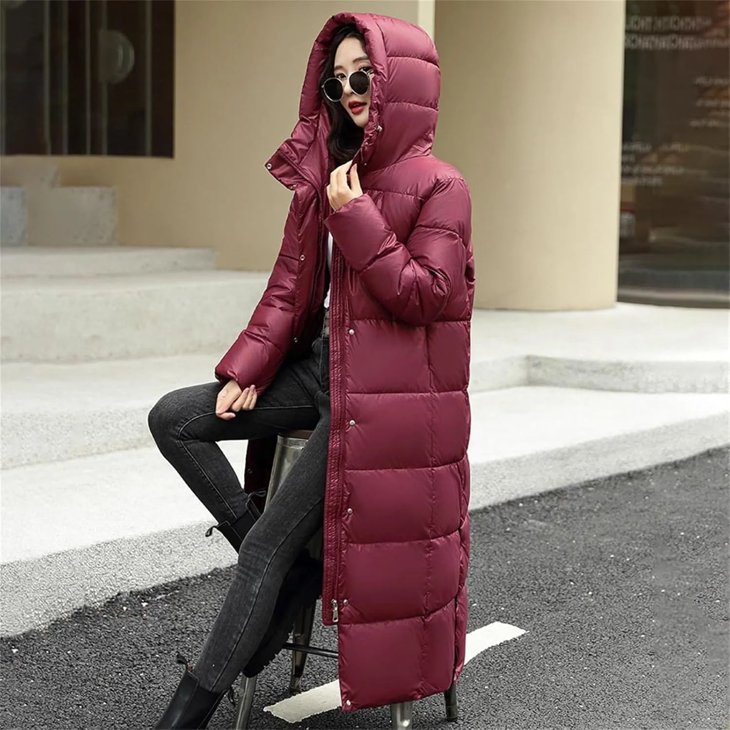 Women's Long Quilted Down Jacket Winter Thickened Hooded Zip Up Thermal Maxi Length Outwear Windproof Puffer Jackets